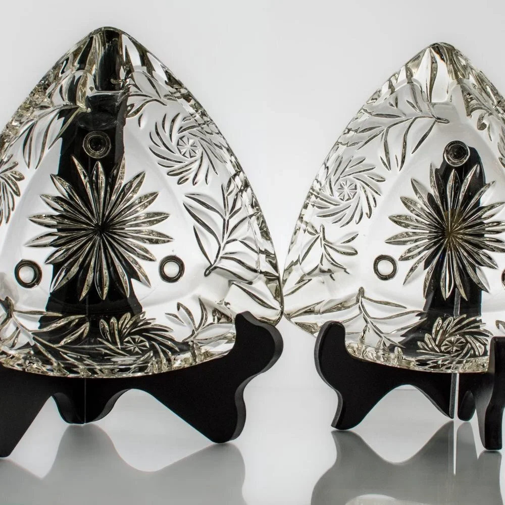 Pair of Mid-Century Modern Pressed Glass Footed Ashtrays - Picture 3 of 7